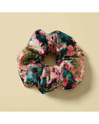 Blossom thicket 01 – dense blossom fabric | Mamidu