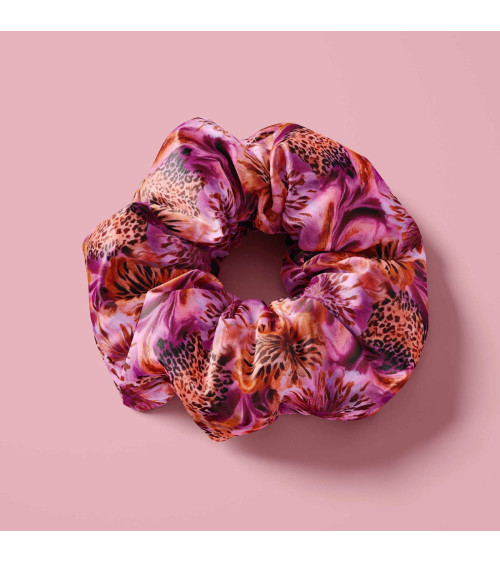 Leopard flora 01 – leopard floral fabric | Mamidu