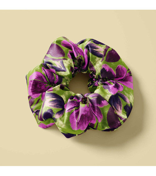 Purple bloom 02 – purple floral on lime | Mamidu