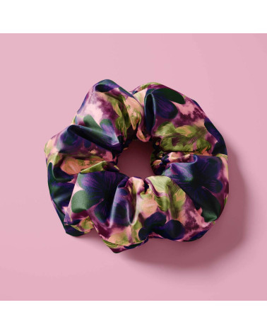Purple bloom 10 – plum floral fabric | Mamidu