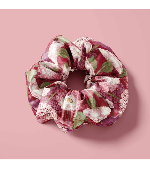 Cottage garden 01 – cottage garden floral fabric | Mamidu