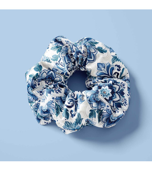 Delft floral 01 – delft blue floral fabric | Mamidu