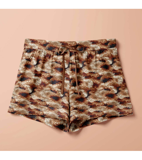 Sepia bloom 01 – sepia speckled floral fabric | Mamidu