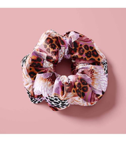 Wild bloom 02 – pink leopard floral fabric | Mamidu