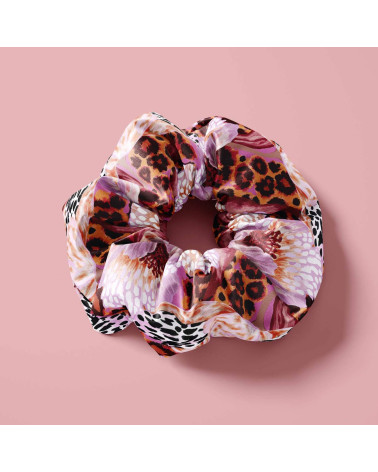 Wild bloom 02 – pink leopard floral fabric | Mamidu
