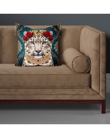 Royal Leopard 02 – snow leopard with laurel crown | Mamidu