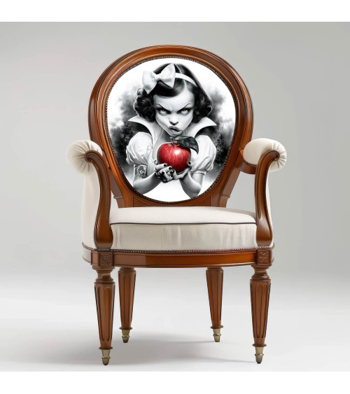 Apple Princess 01 – księżniczka z czerwonym jabłkiem
