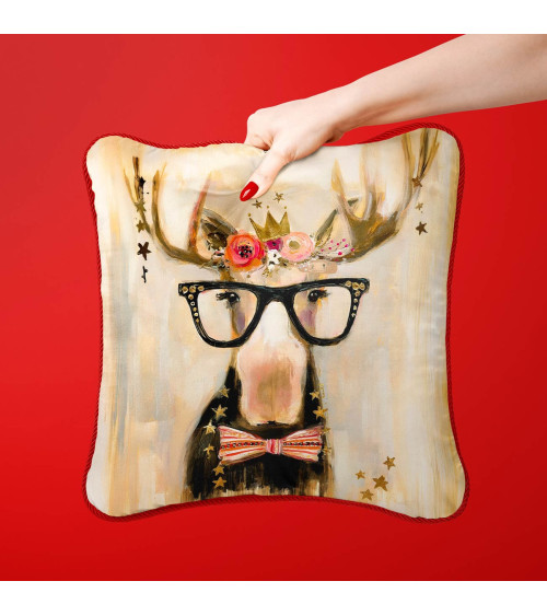 Crowned Moose 01 – crowned moose in glasses | Mamidu