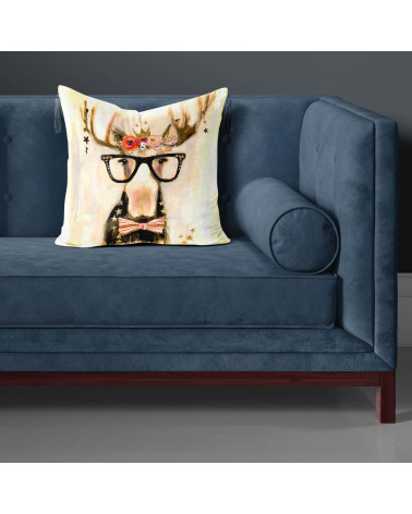 Crowned Moose 01 – crowned moose in glasses | Mamidu
