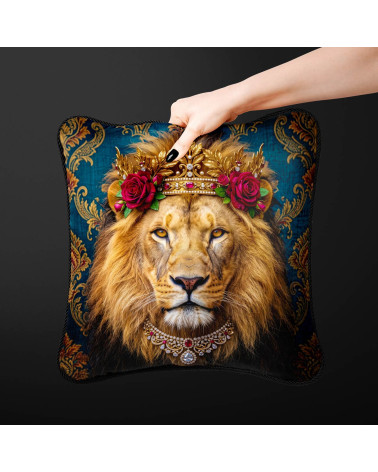 Royal Lion 18 – lion with a rose crown panel | Mamidu