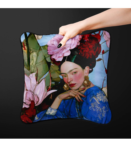 Peony Muse 04 – kobieta w wianku z piwonii | Mamidu