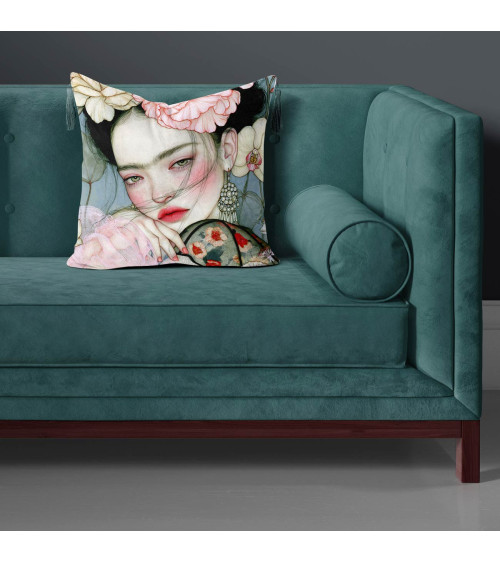 Peony Muse 05 – Frau mit Pfingstrosen und Perlen | Mamidu