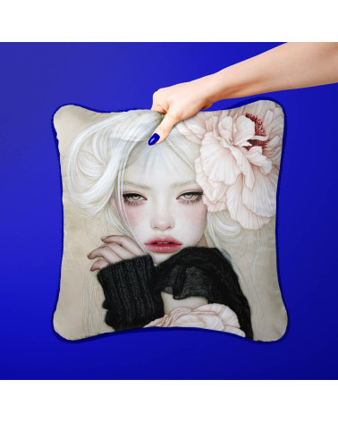 Porcelain Doll 07 – porcelain girl with a peony | Mamidu