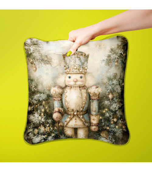 Silver Nutcracker 01 – silver Christmas nutcracker | Mamidu